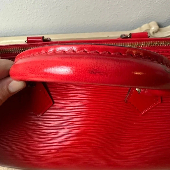 Authentic Red Epi Louis Vuitton Speedy 30 - Picture 8 of 16
